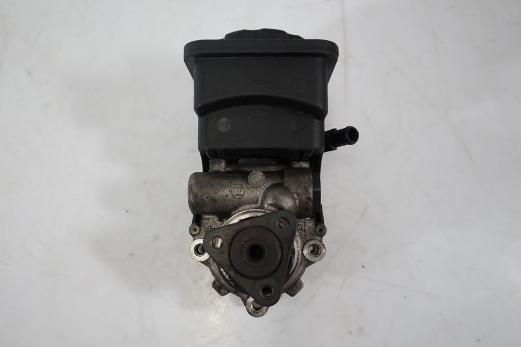 Power steering pump (9)