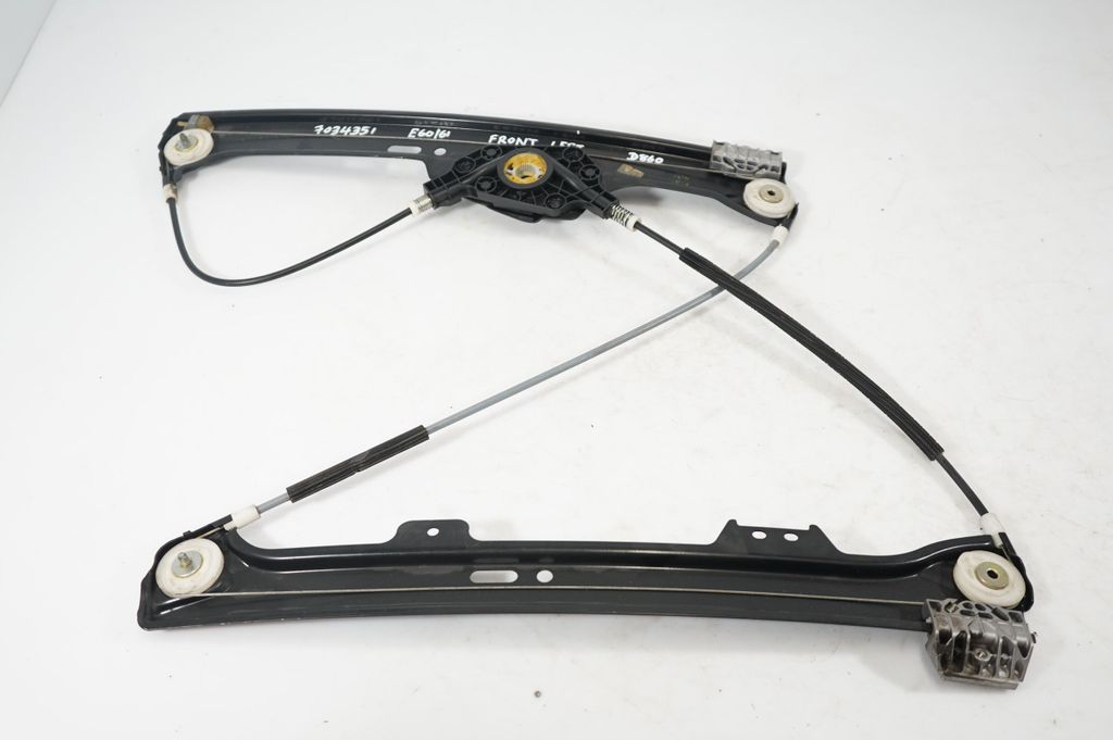 Front door window regulator with motor