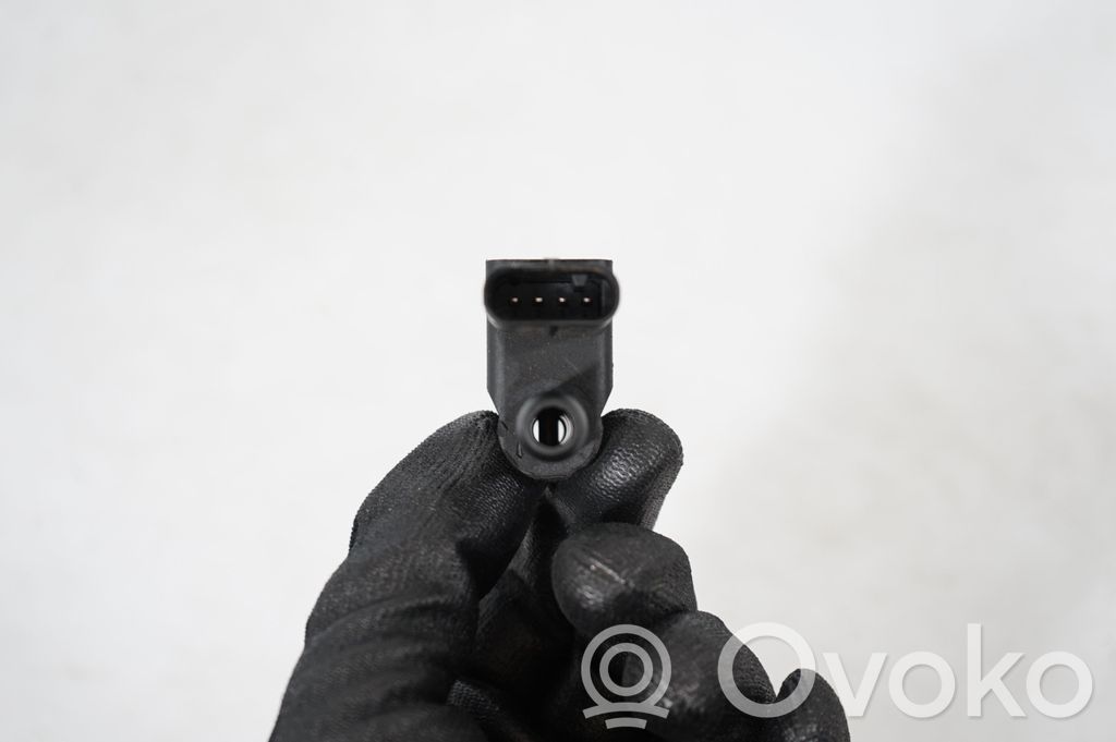 Fuel pressure sensor (7)