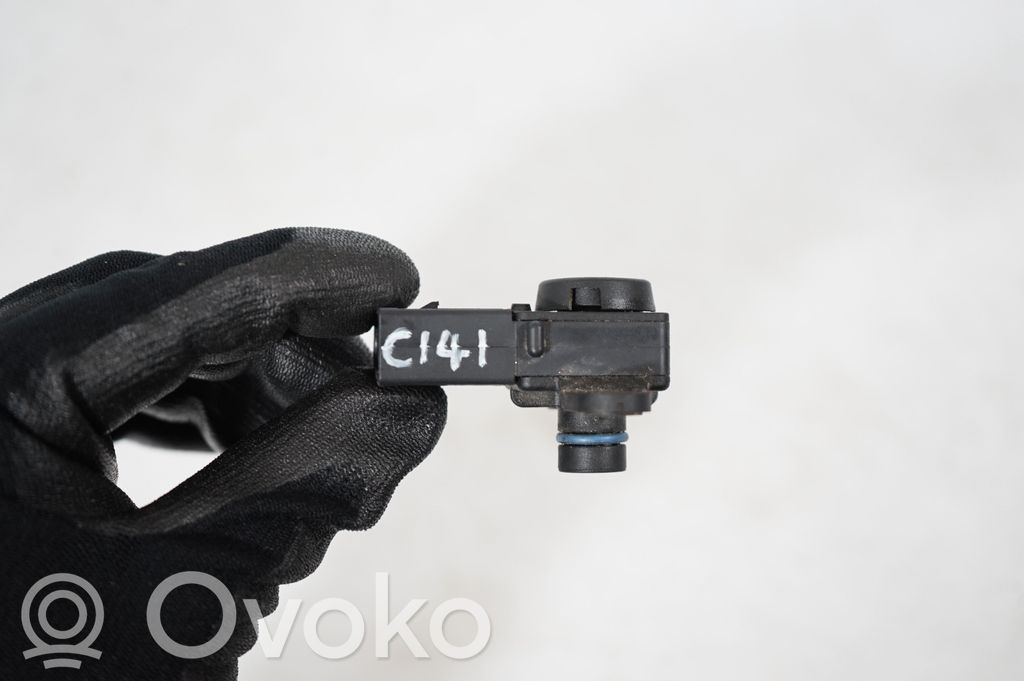 Air pressure sensor (8)