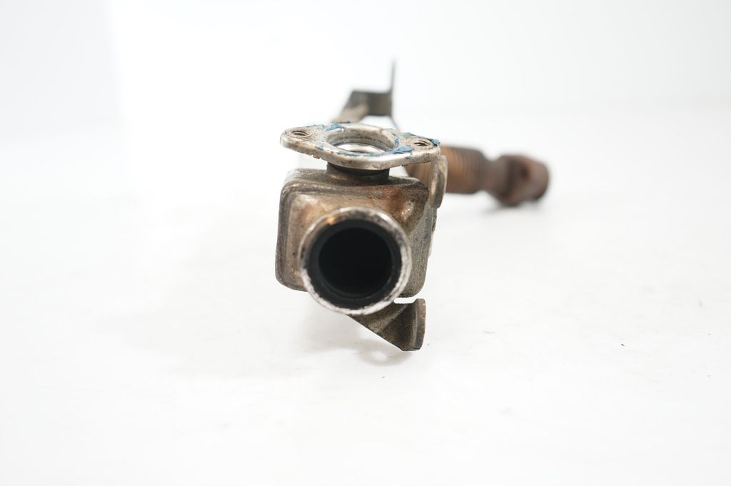 EGR valve cooler (10)