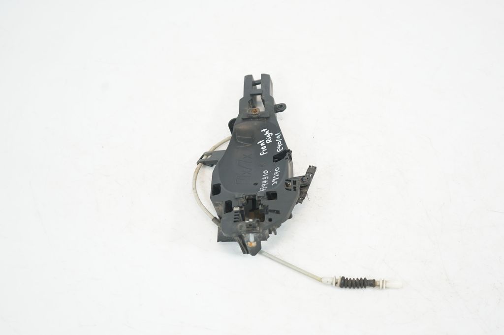 Front door exterior handle/bracket (4)