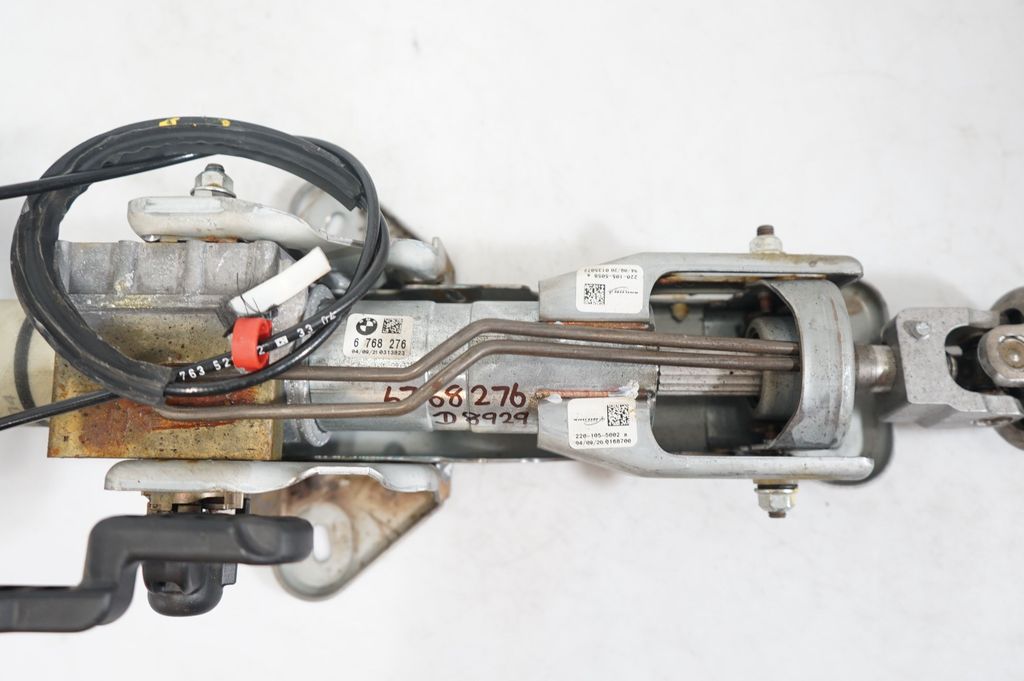 Steering wheel axle (9)