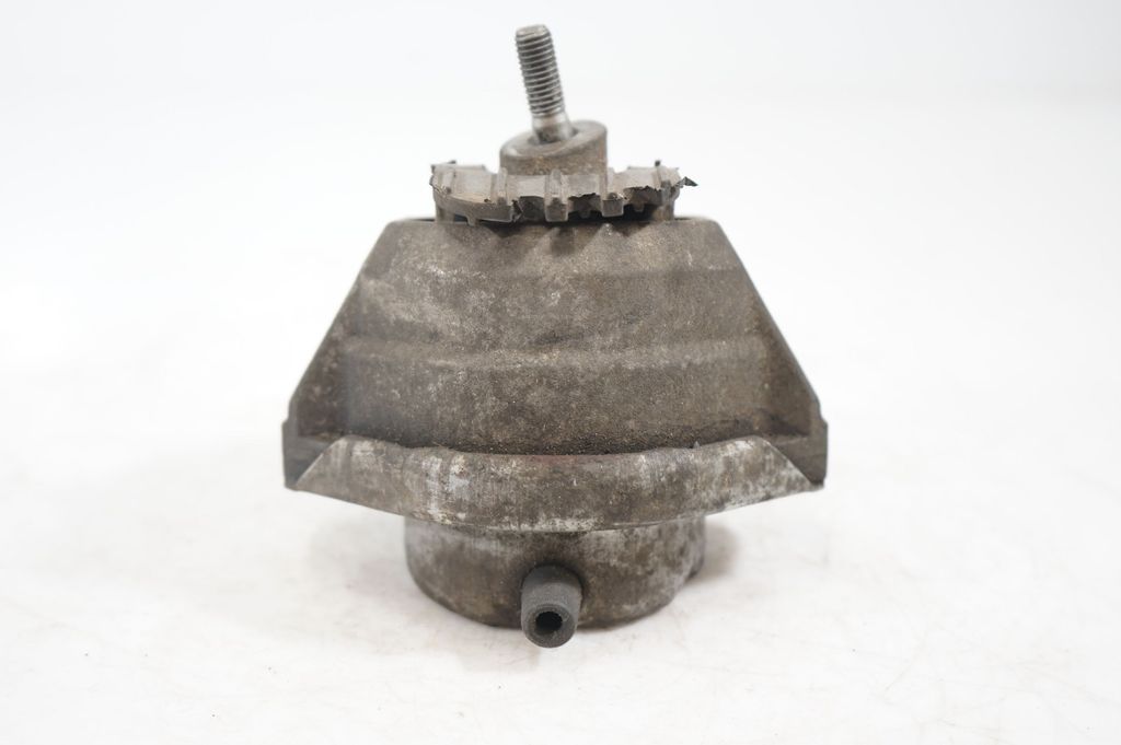 Engine mount bracket (5)