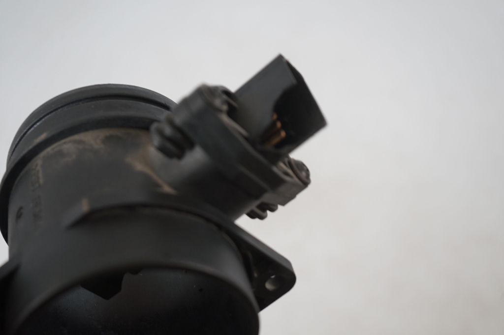 Mass air flow meter (8)