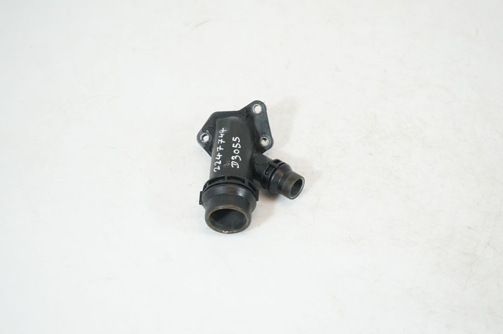 Engine coolant pipe/hose (4)