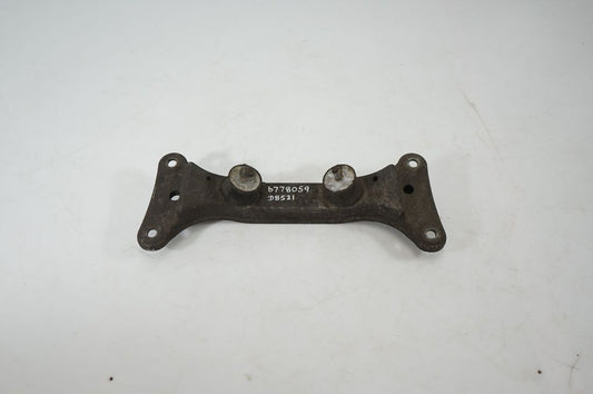 Gearbox mounting bracket