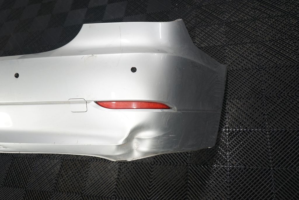 Rear bumper (4)