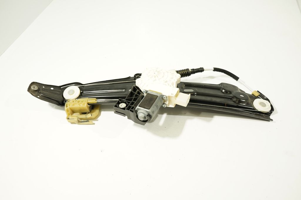 Rear door window regulator with motor (3)