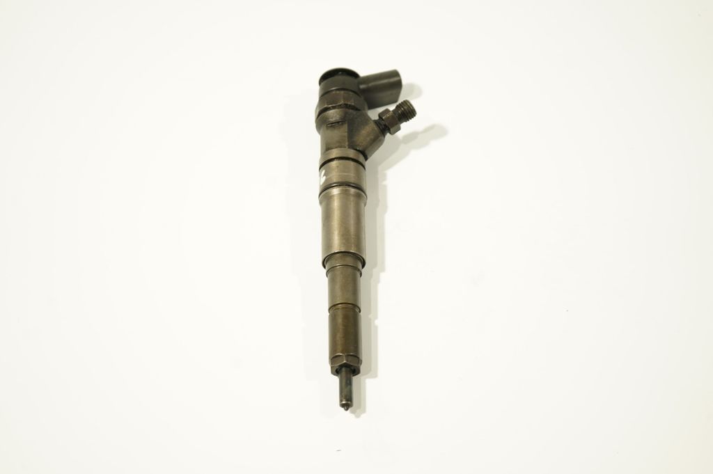 Fuel injector (5)