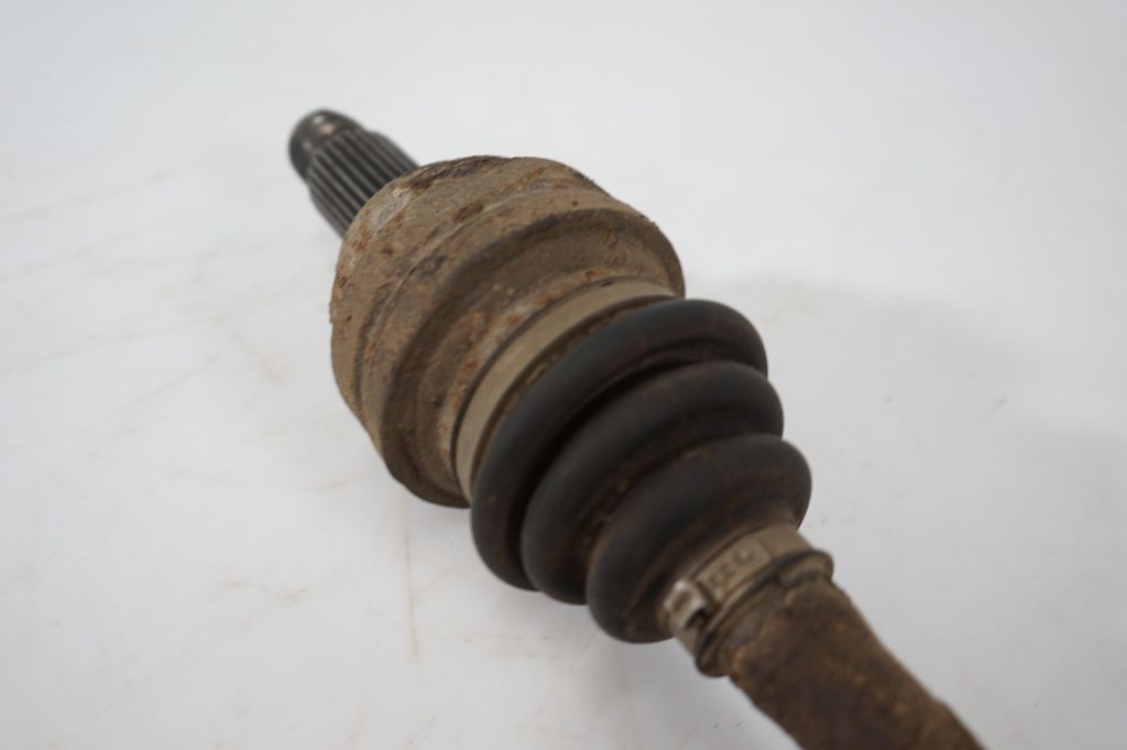 Rear driveshaft (7)