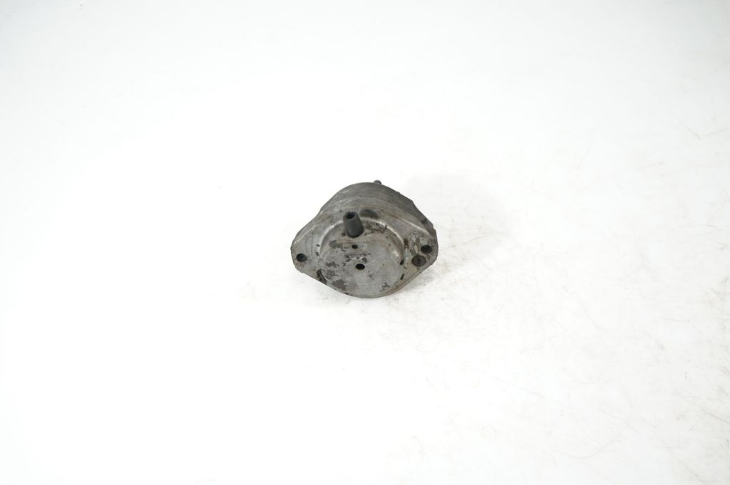 Engine mount bracket (3)