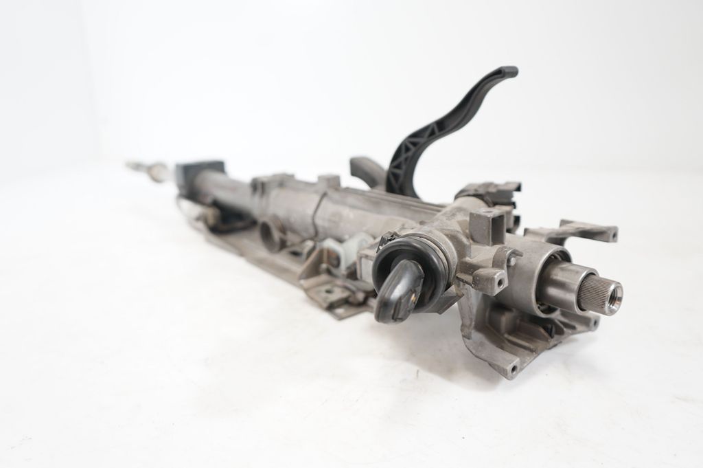 Steering wheel axle (6)