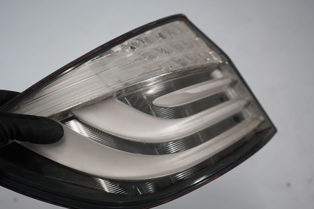 Rear/tail lights (6)