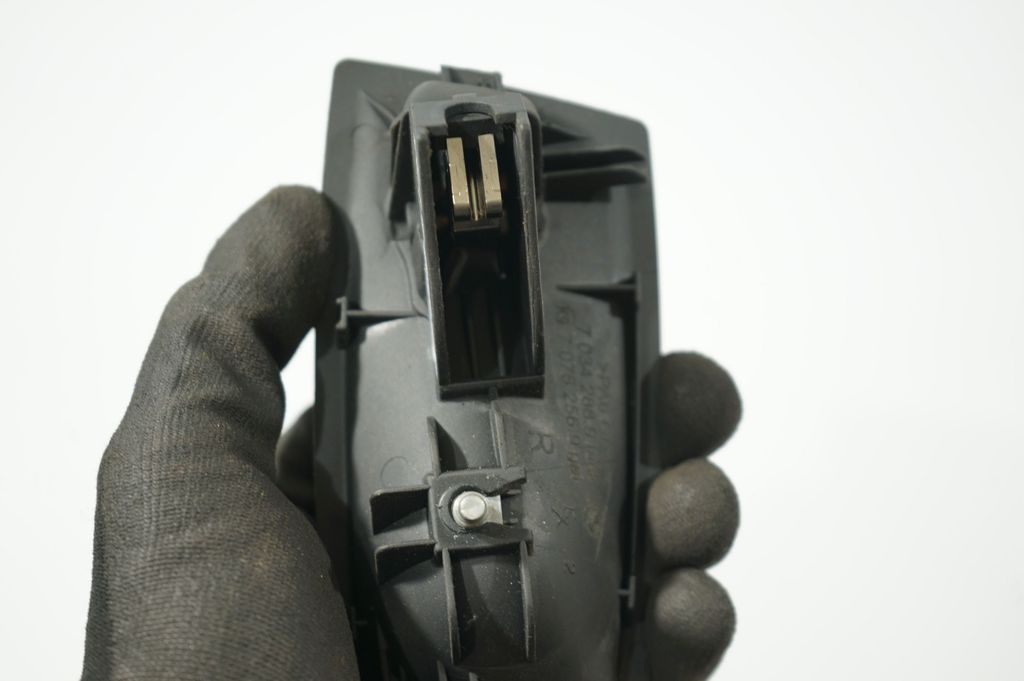 Rear door interior handle (6)