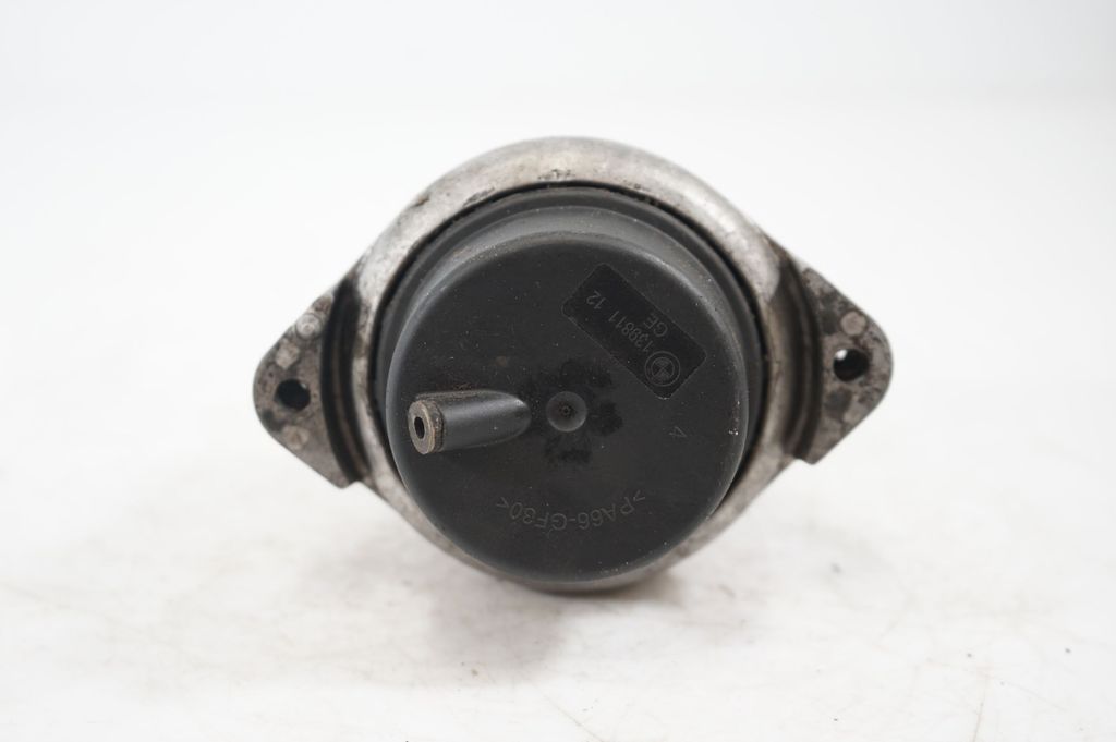 Engine mount bracket (6)