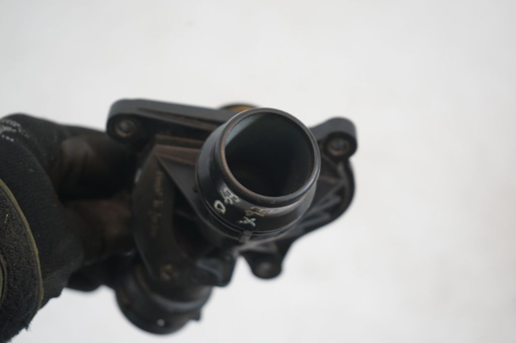 Thermostat/thermostat housing (7)