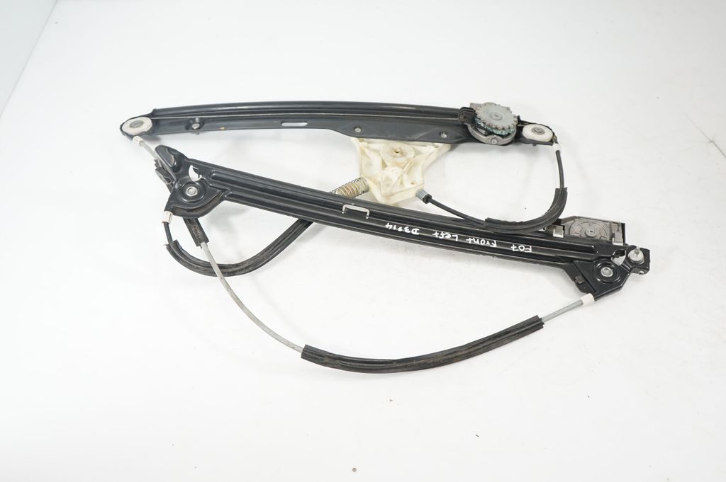 Front door window regulator with motor (3)