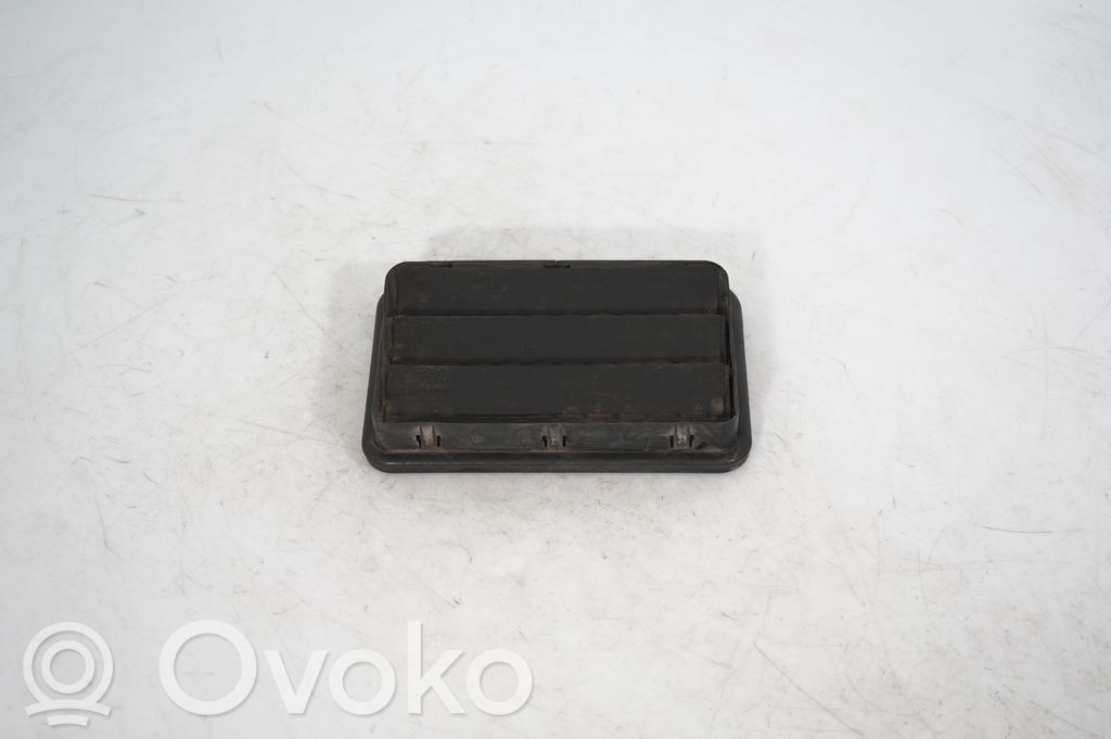 Quarter panel pressure vent (5)