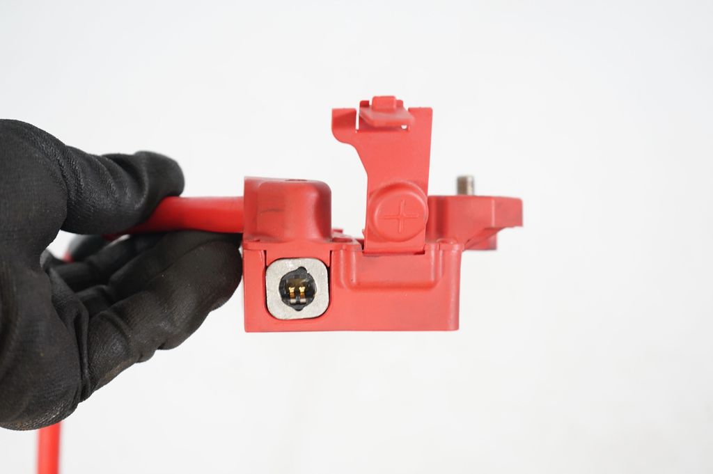 Positive cable (battery) (7)