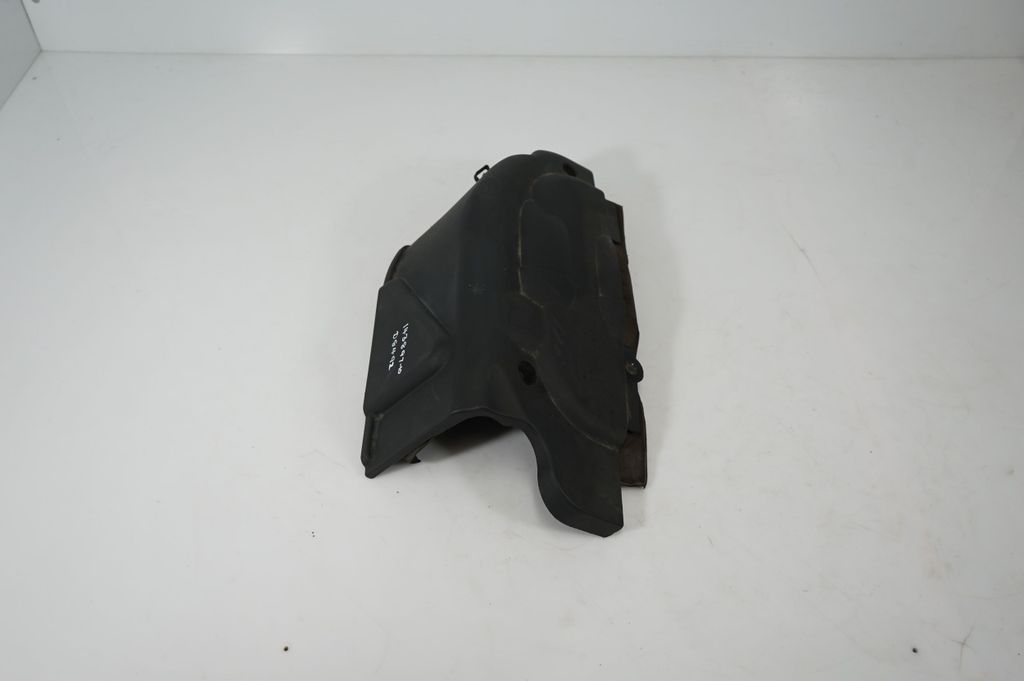 Engine cover (trim) (2)