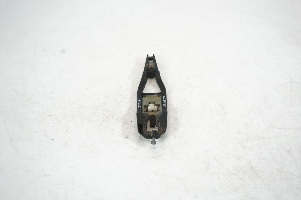 Front door exterior handle (8)