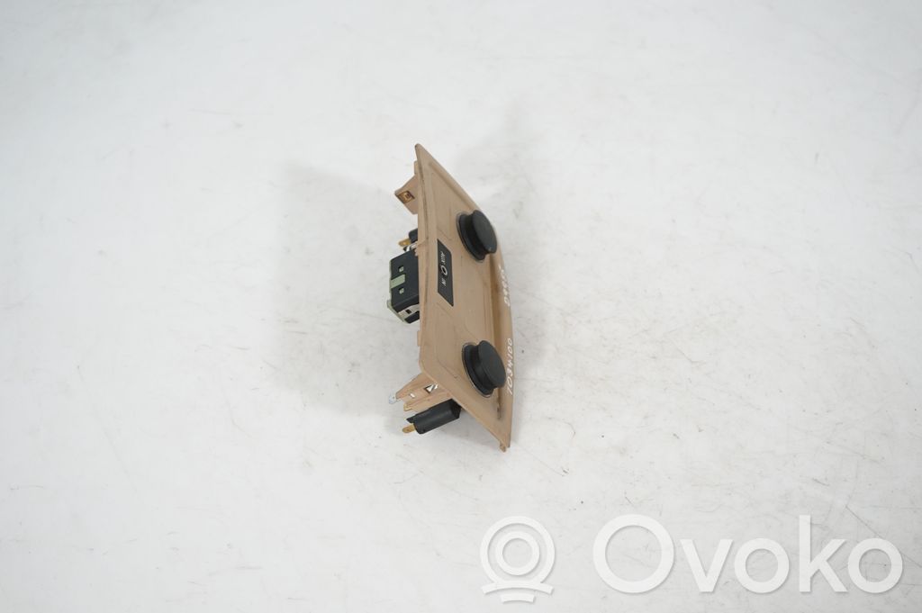 Cigarette lighter trim rear (4)