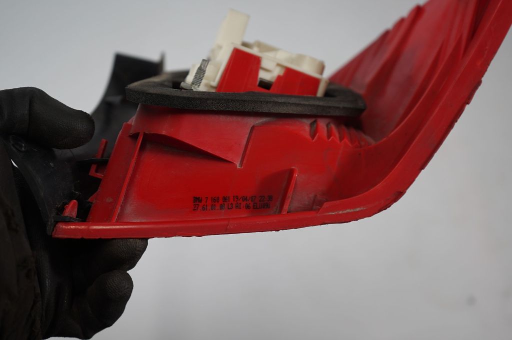 Rear/tail lights (6)