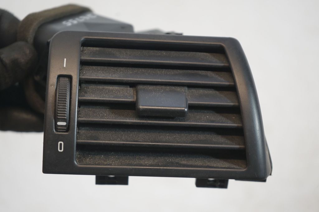 Dashboard side air vent grill/cover trim (7)