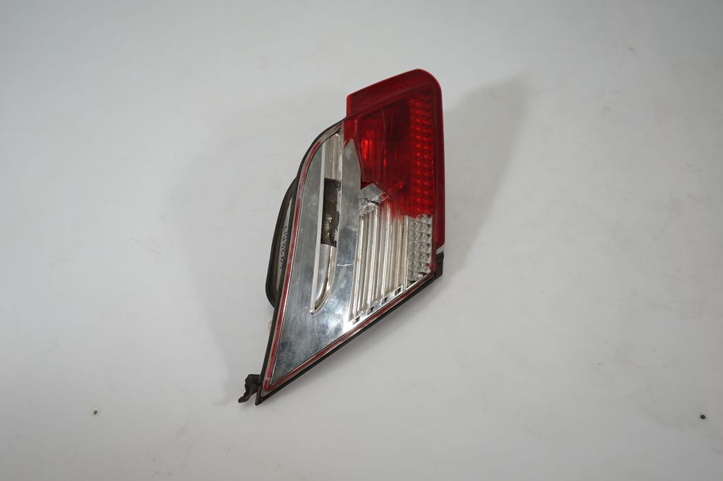 Tailgate rear/tail lights (5)