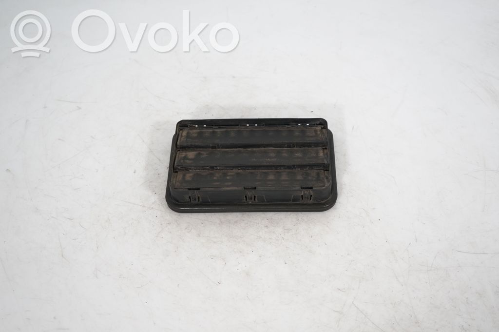 Quarter panel pressure vent (5)