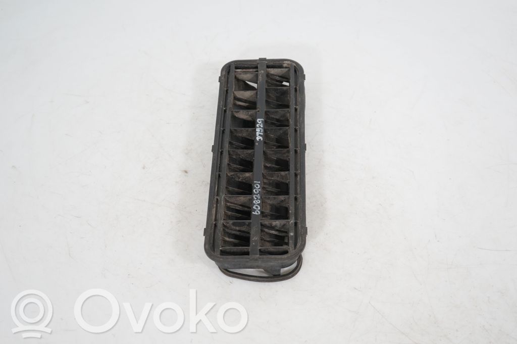 Quarter panel pressure vent (4)