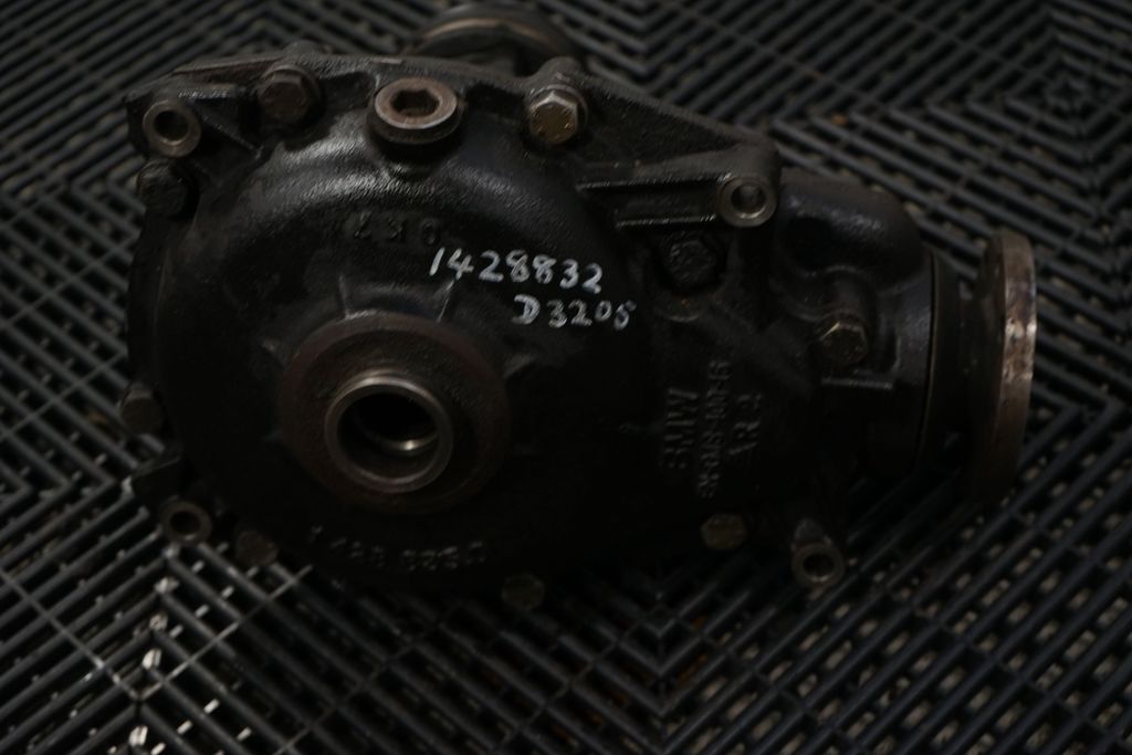 Front differential (5)