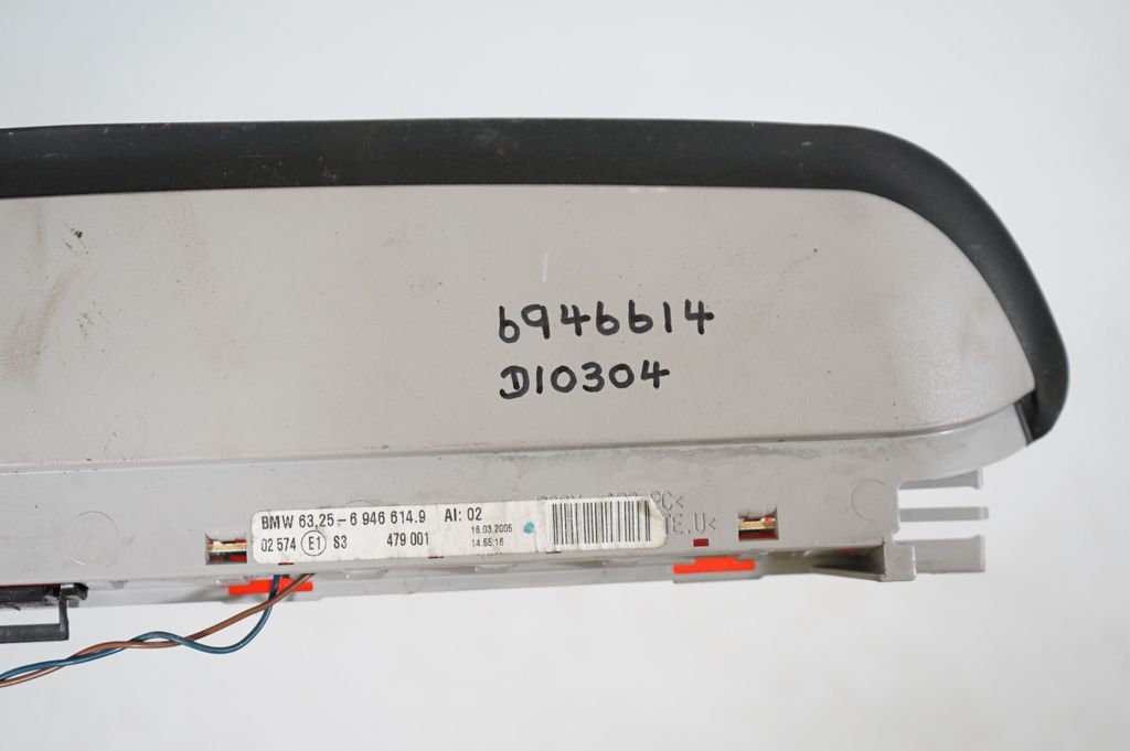 Third/center stoplight (8)