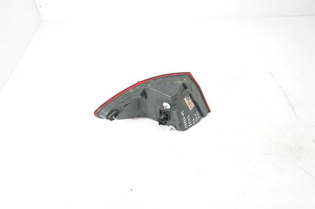 Rear/tail lights (3)