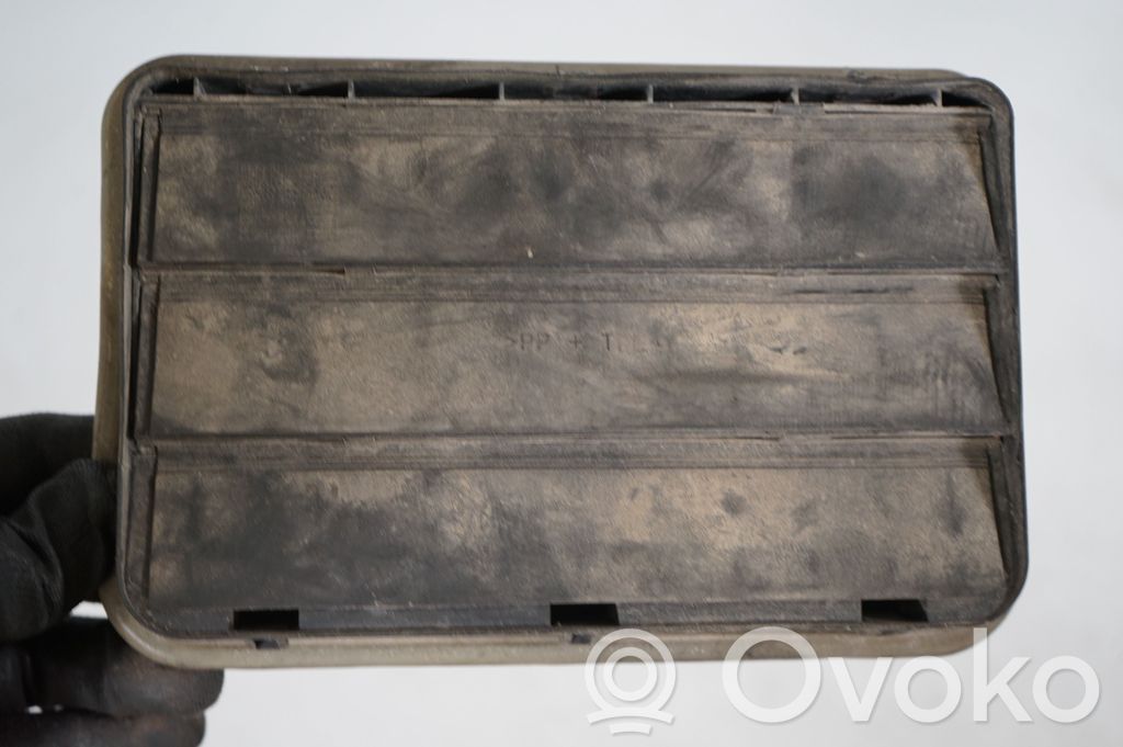 Quarter panel pressure vent (7)