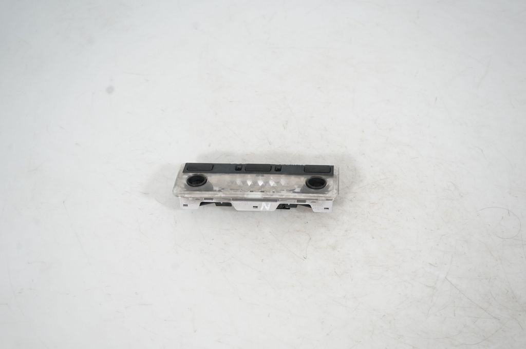 Front seat light (3)