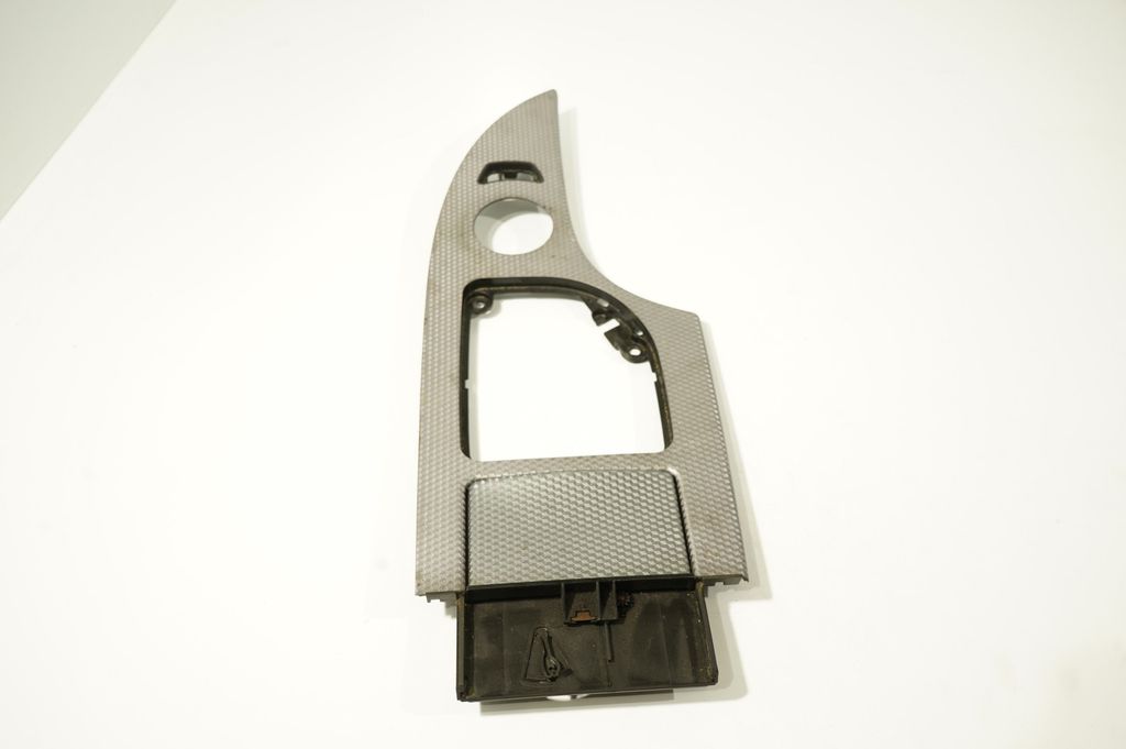 Gear shifter surround trim plastic (5)