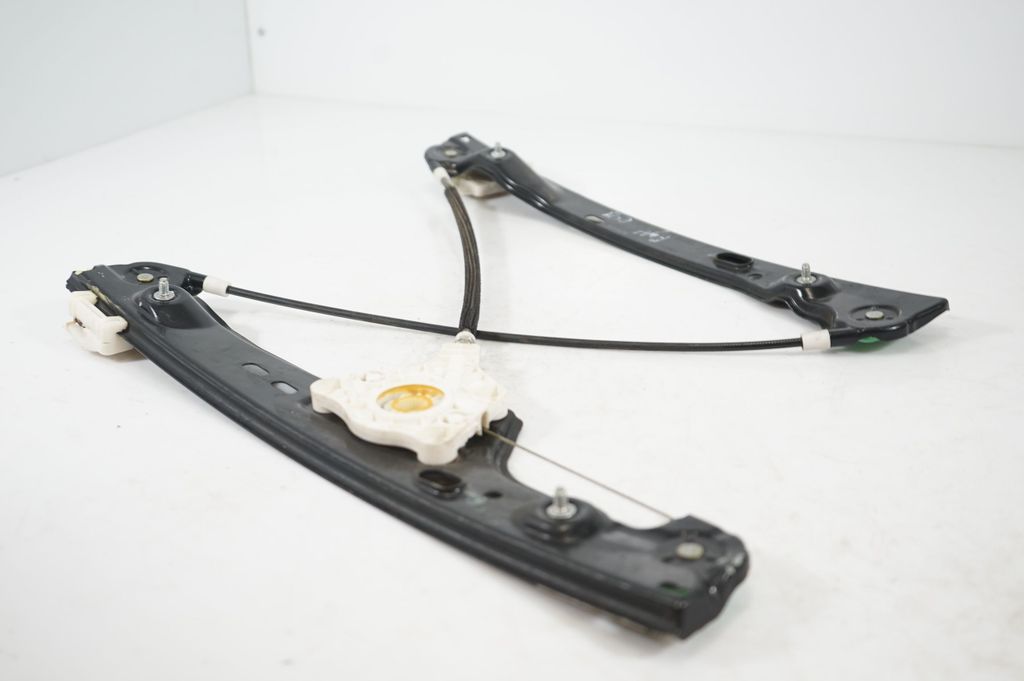 Front door window regulator with motor (6)