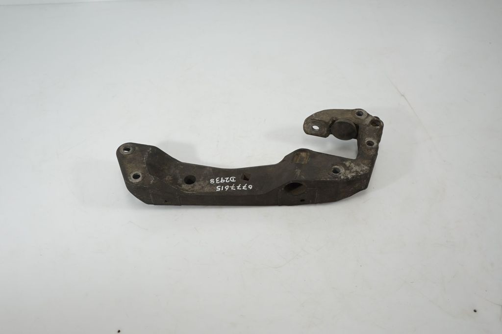 Gearbox mounting bracket (3)