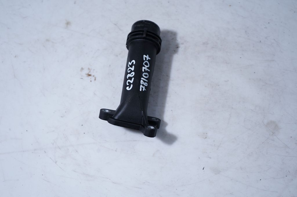 Engine coolant pipe/hose (4)