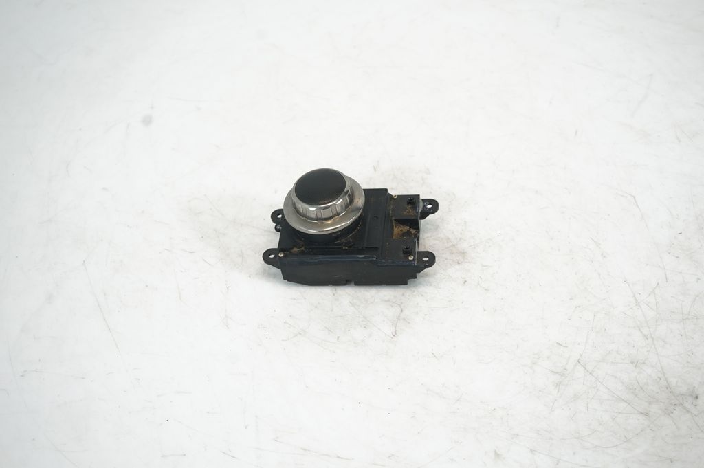 Head unit multimedia control (4)