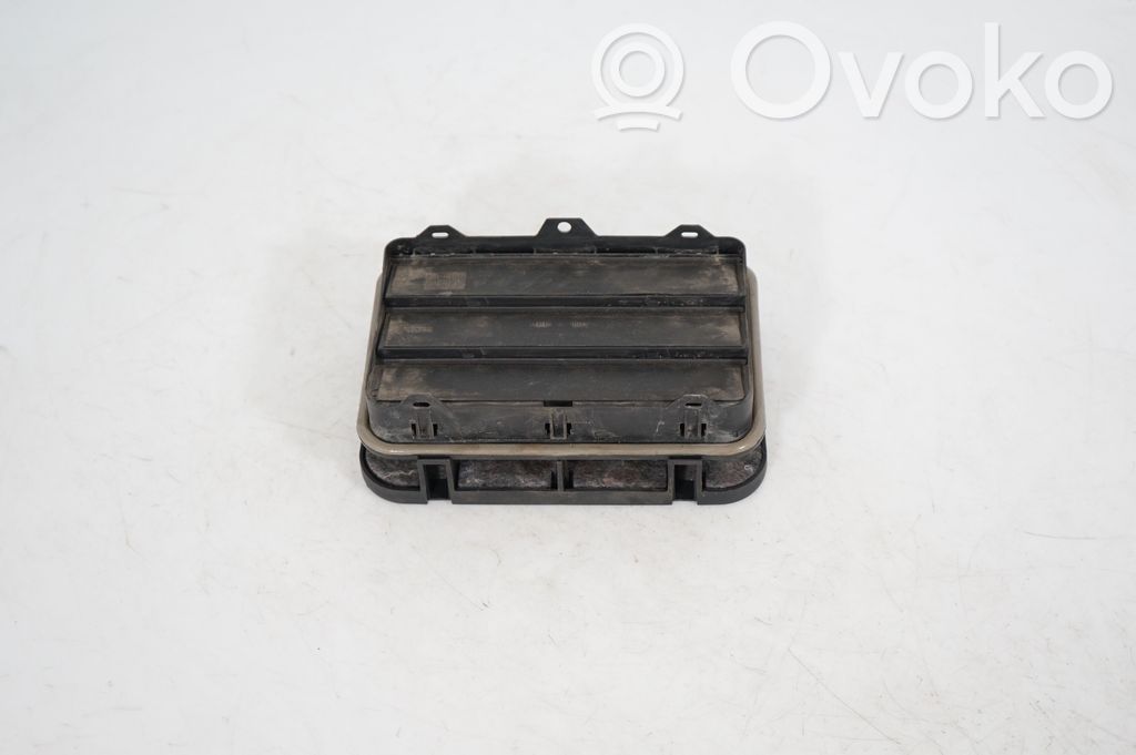 Quarter panel pressure vent (5)