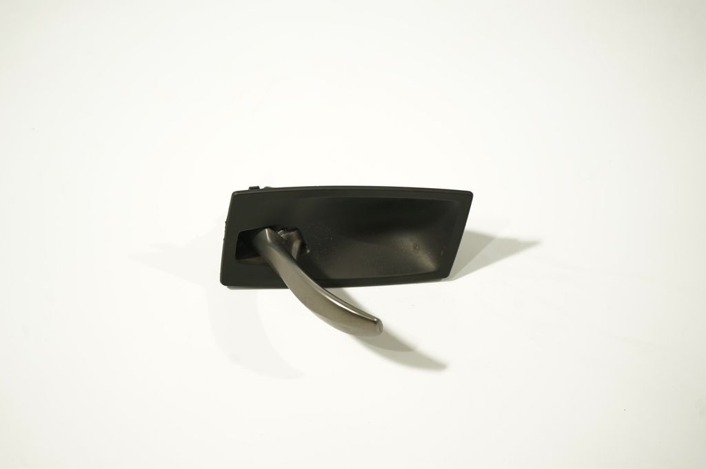 Rear door interior handle (6)