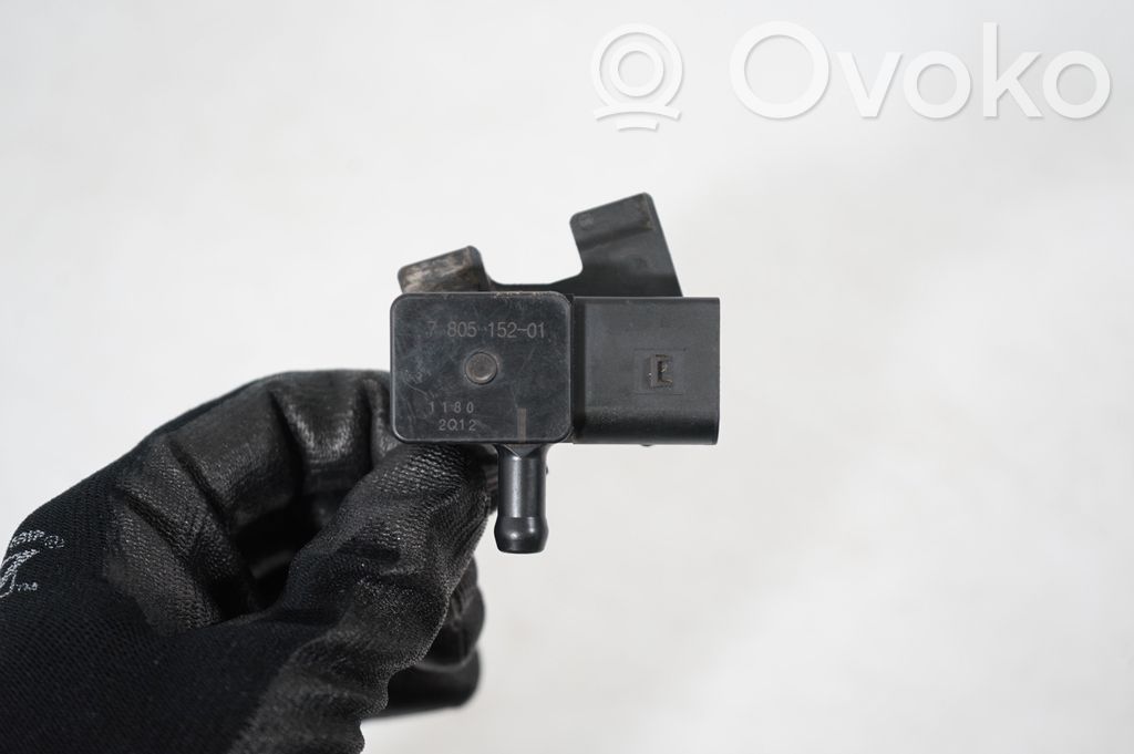 Exhaust gas pressure sensor (8)