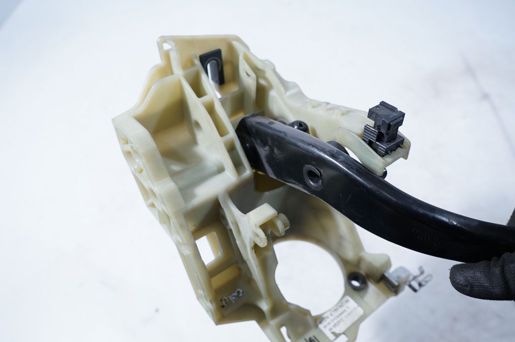 Brake pedal (7)