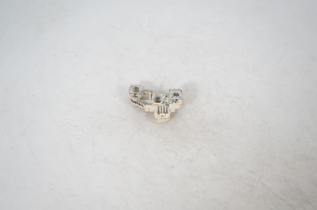 Tail light bulb cover holder (5)