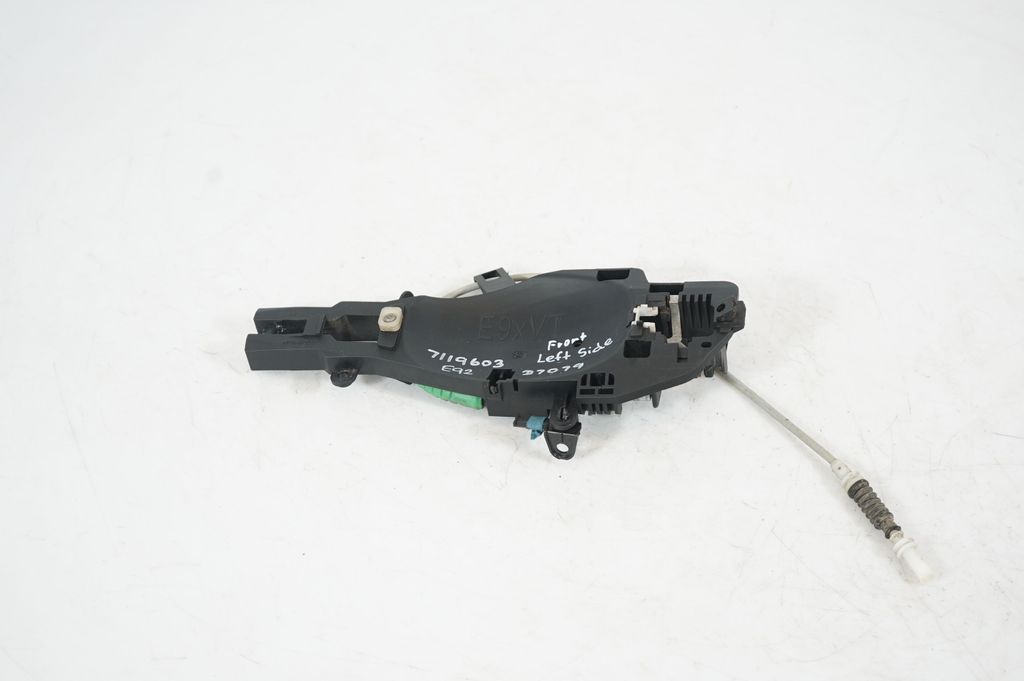 Front door coupe exterior handle/bracket