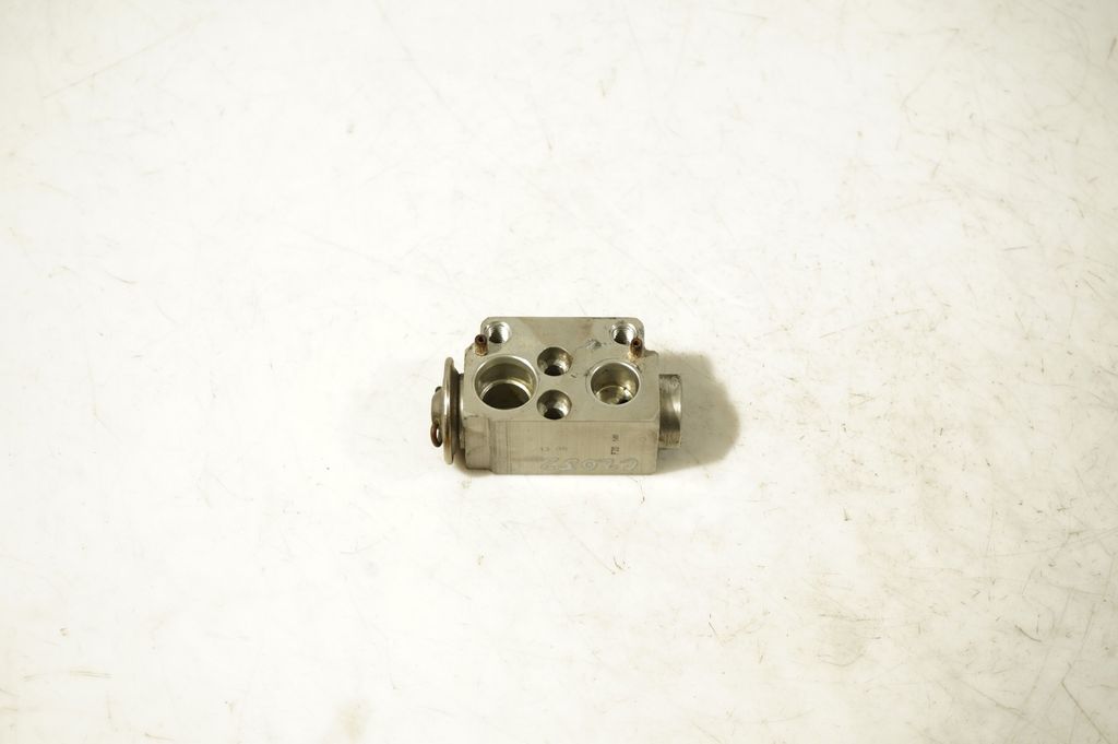Air conditioning (A/C) expansion valve (3)