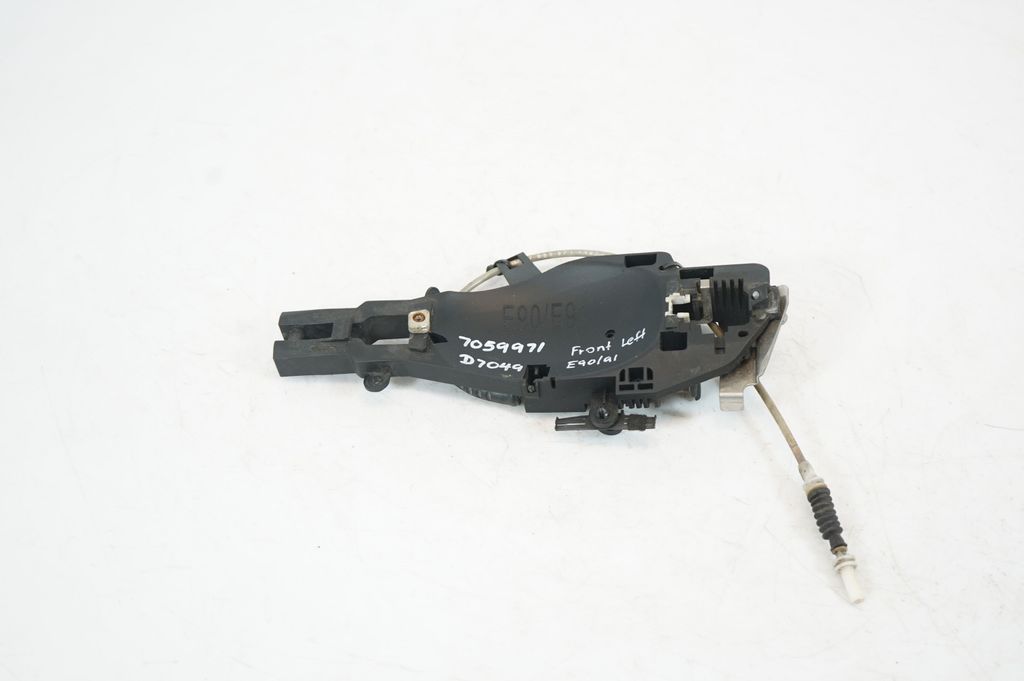 Front door exterior handle/bracket